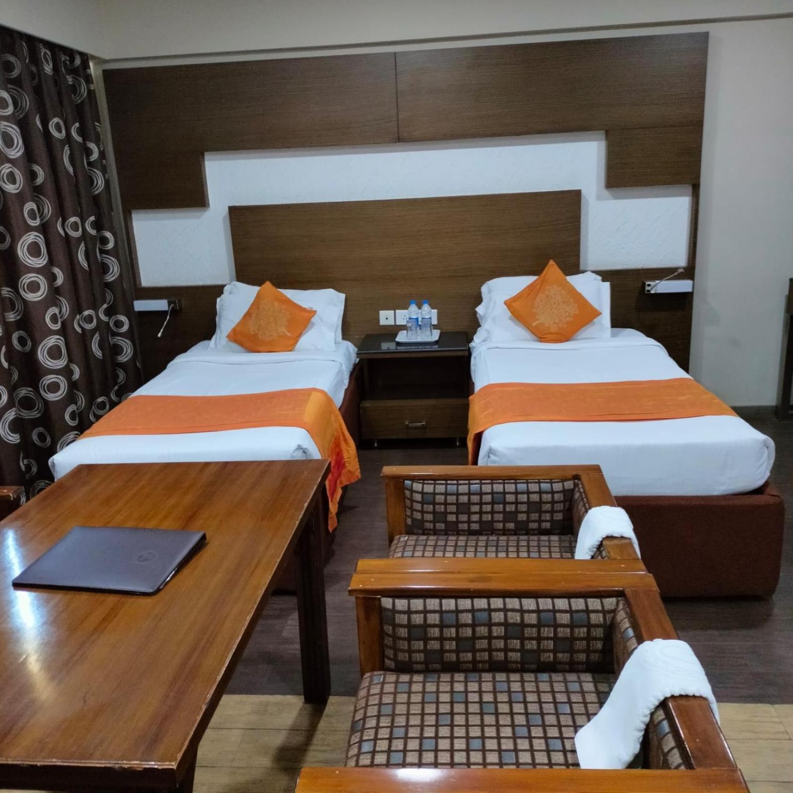Ramee Guestline Tirupati Hotel Kültér fotó