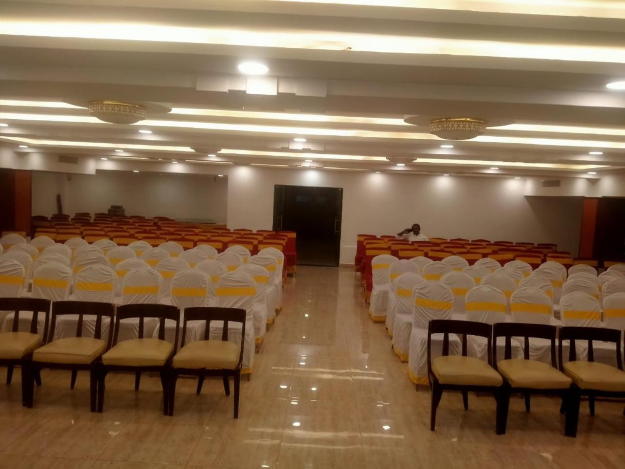 Ramee Guestline Tirupati Hotel Kültér fotó