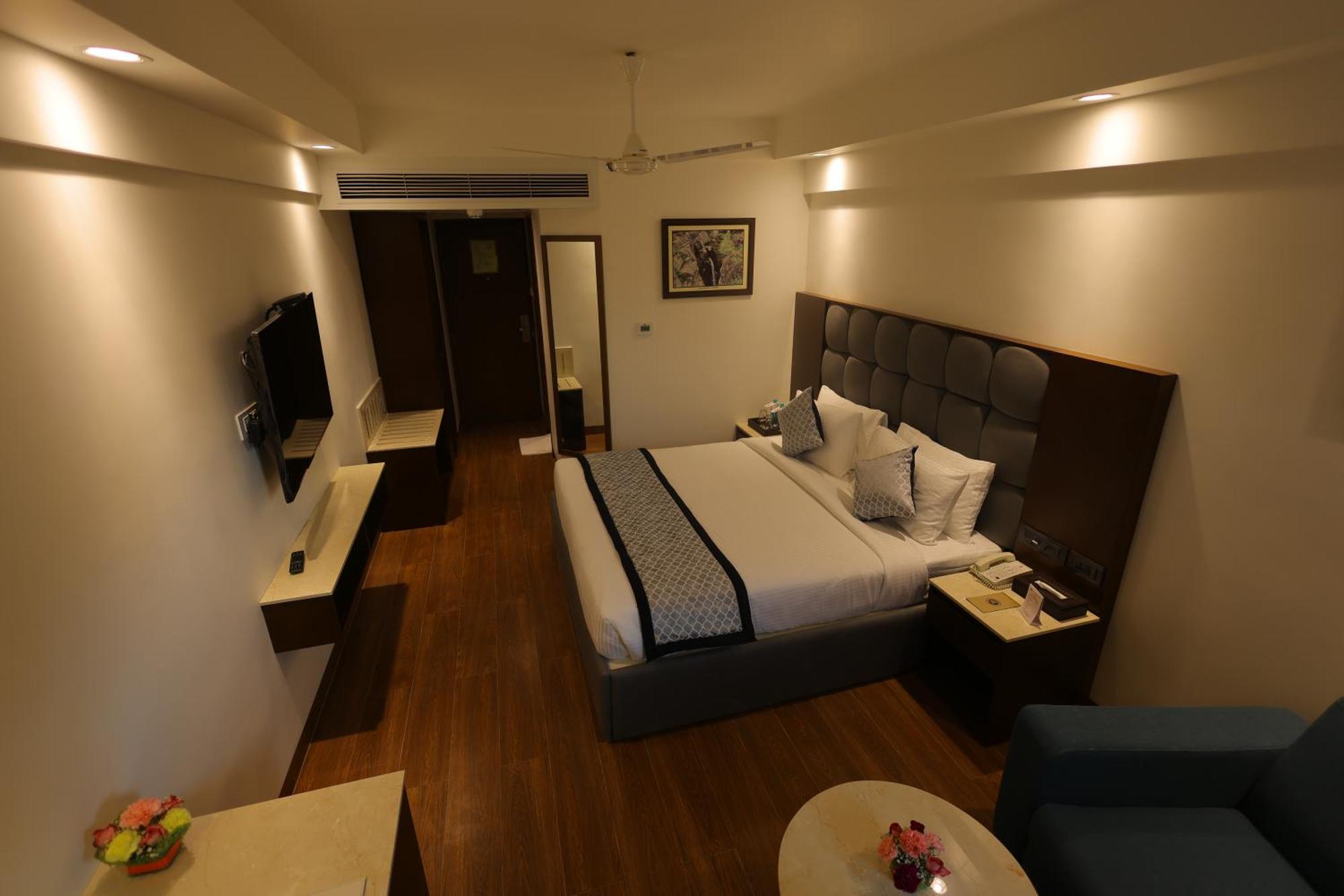 Ramee Guestline Tirupati Hotel Kültér fotó
