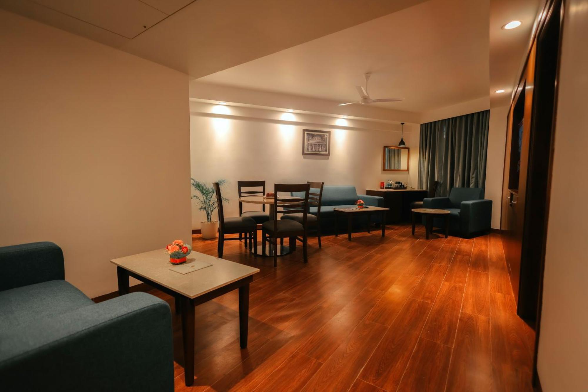 Ramee Guestline Tirupati Hotel Kültér fotó