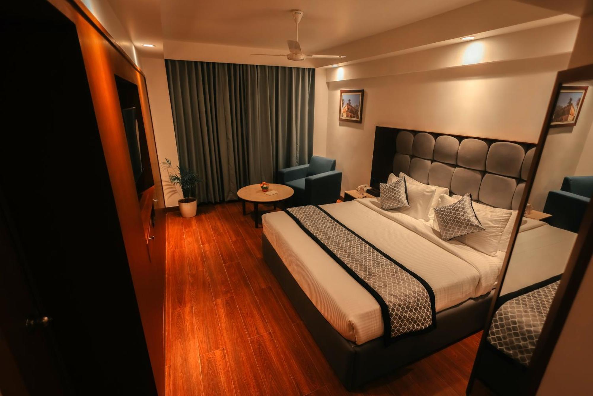 Ramee Guestline Tirupati Hotel Kültér fotó
