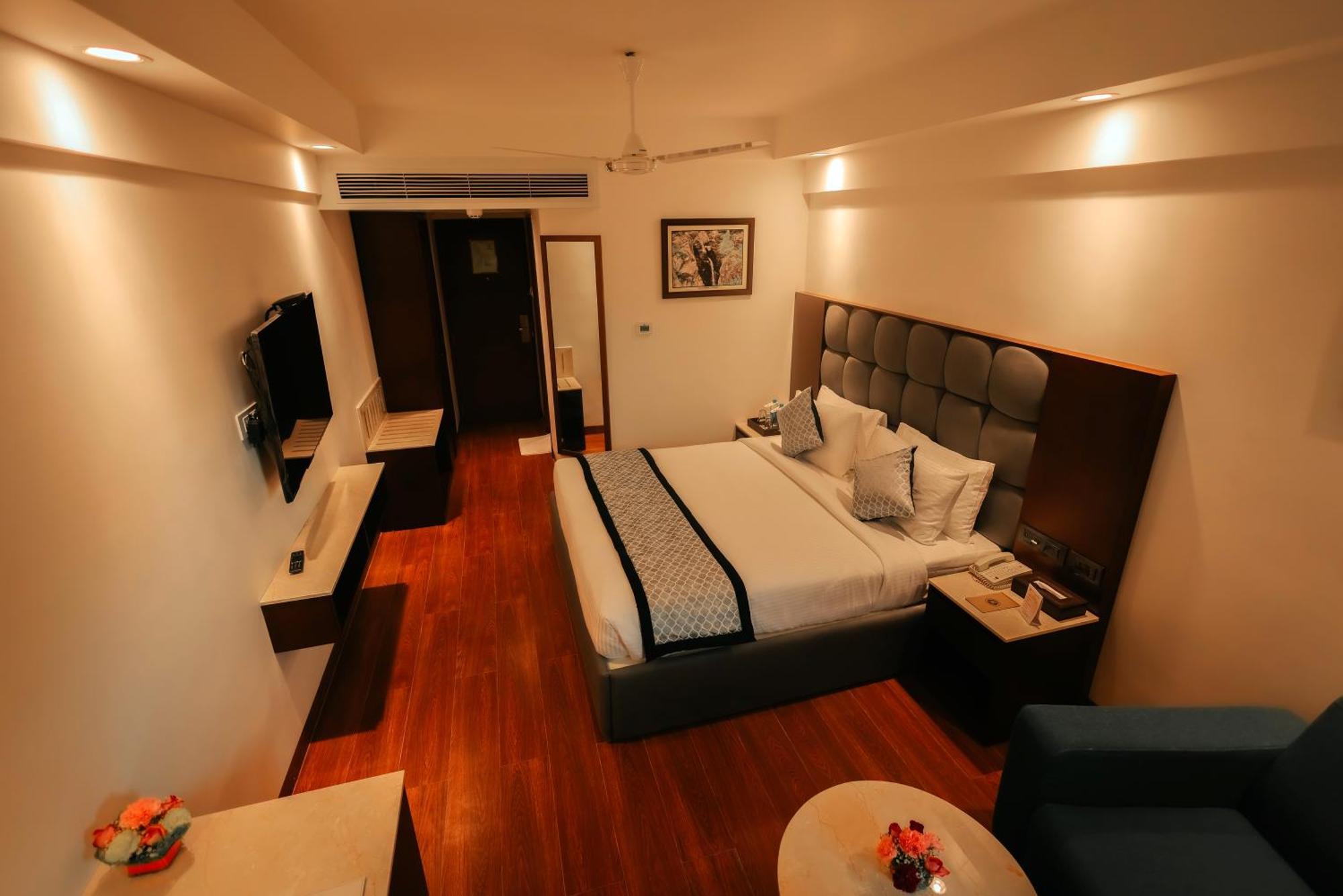 Ramee Guestline Tirupati Hotel Kültér fotó