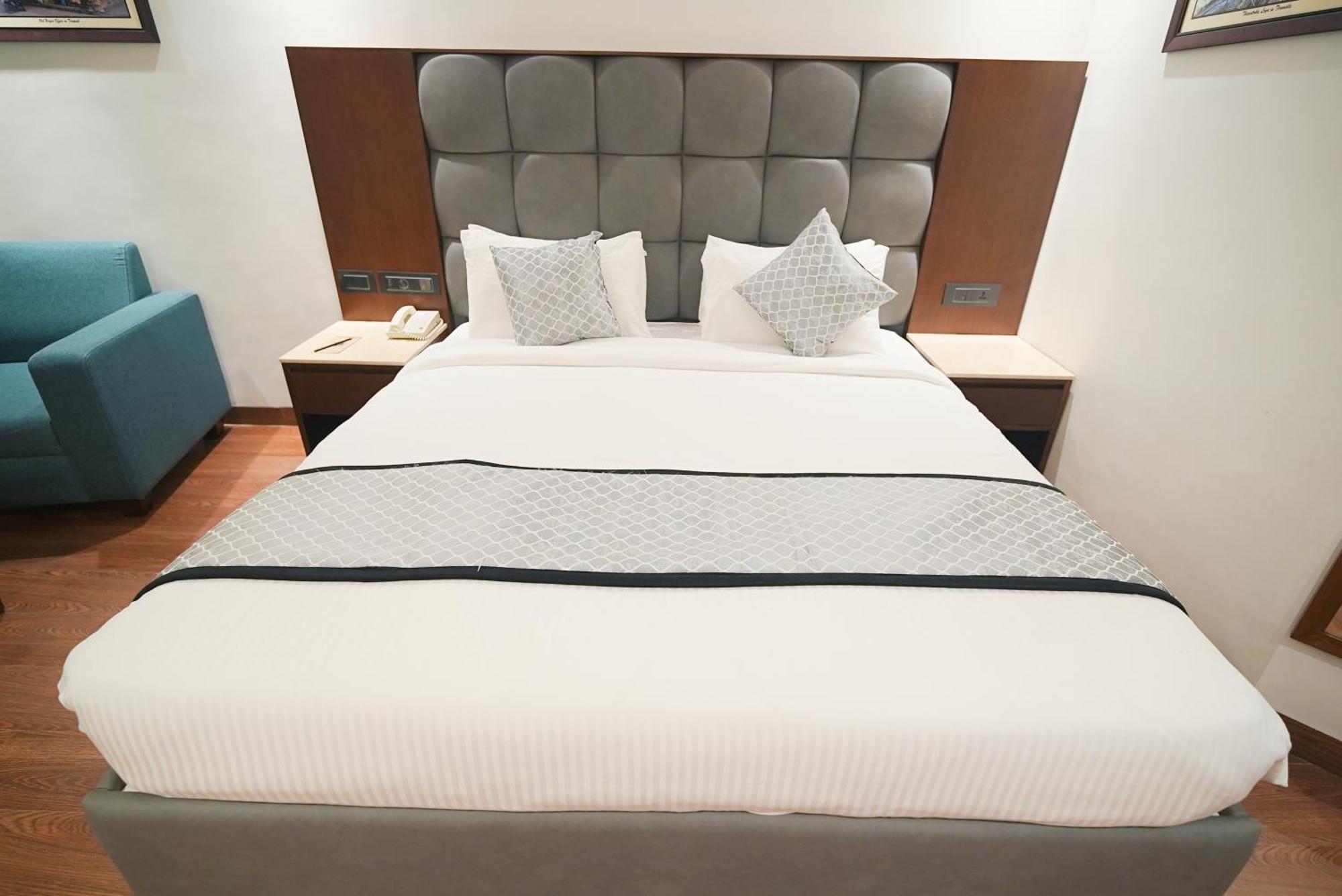 Ramee Guestline Tirupati Hotel Kültér fotó