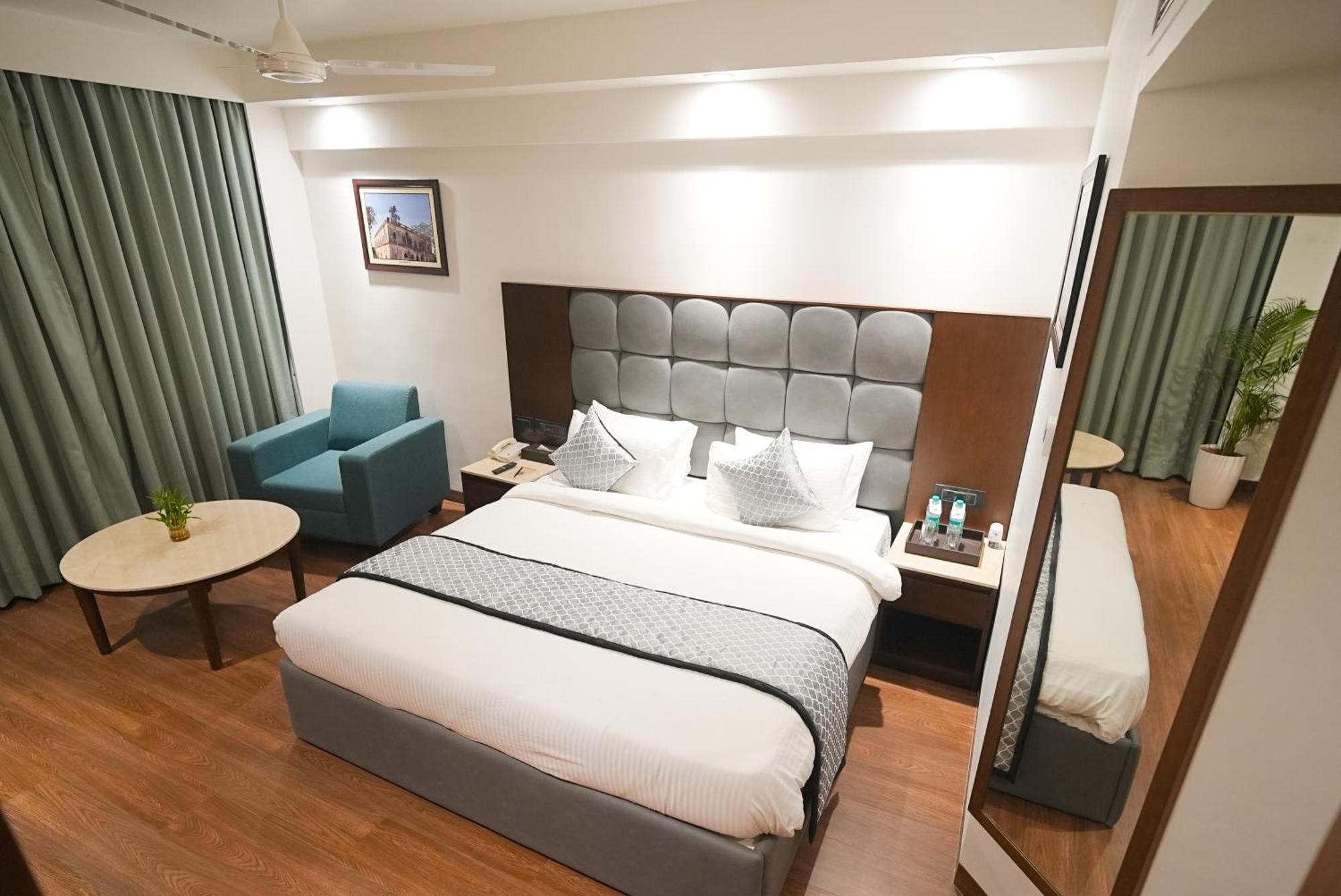 Ramee Guestline Tirupati Hotel Kültér fotó